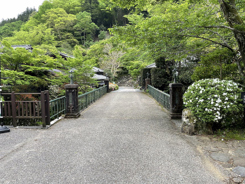 東府やResort＆Spa-Izu　リゾート内　庭と滝